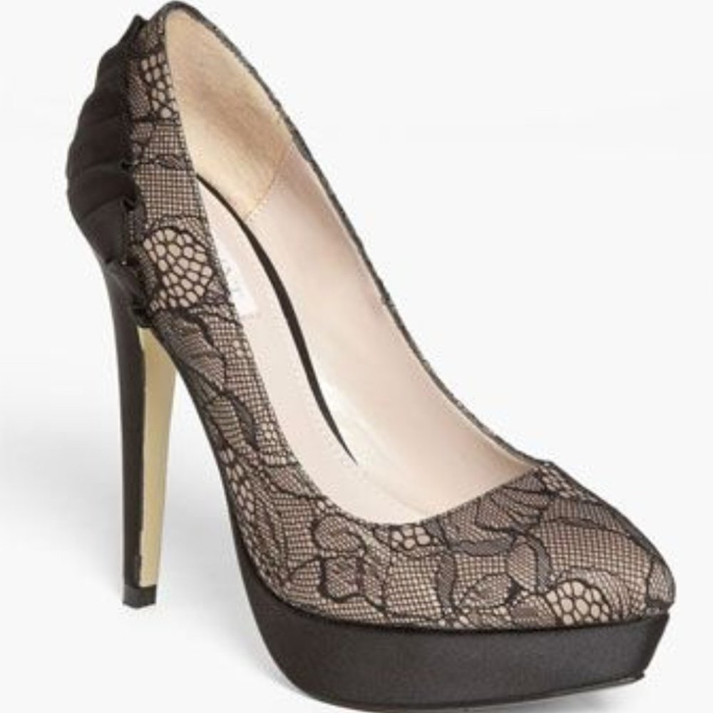 Glint Pumps "EUC"